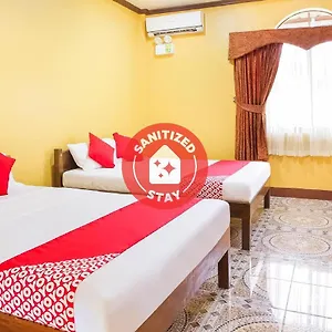 Hotel Oyo 422 Emilia Pension House, Panglao