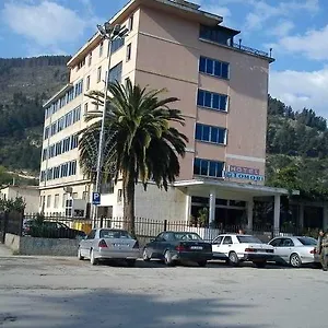 Hotel Tomori Berat